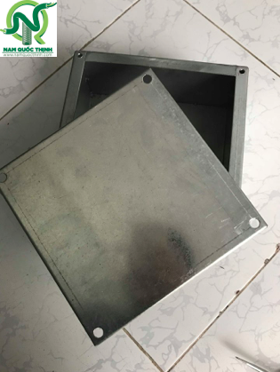Hộp thép Pullbox 200x200mm