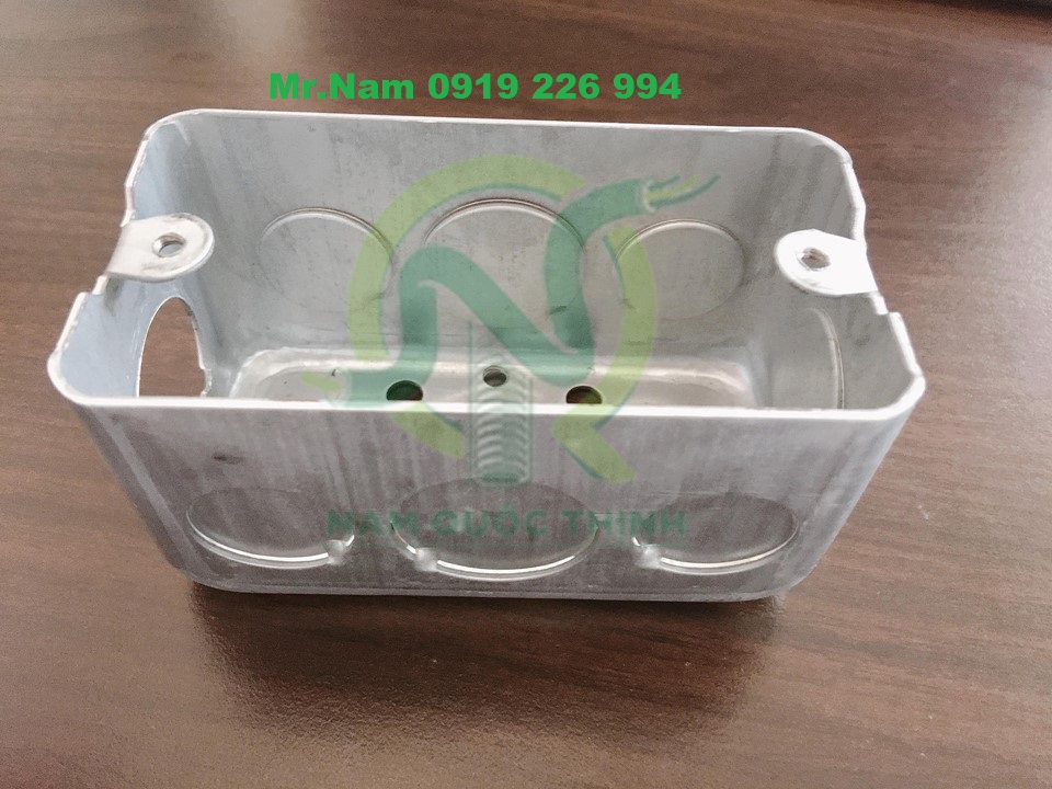 Hộp thép công tắc âm tường 100x50