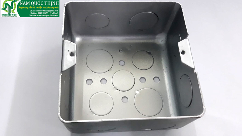 Hộp thép âm tường 80x80